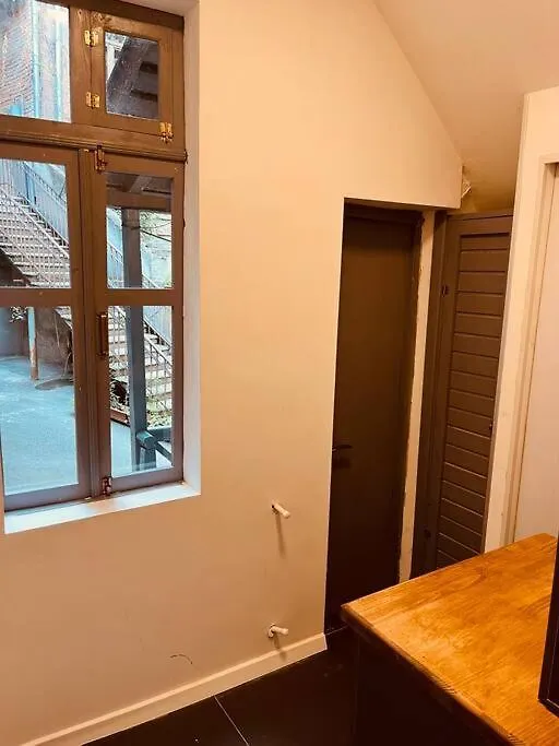 Apartment On Dzmebi Kakabadzeebi Street 트빌리시 0*,  조지아