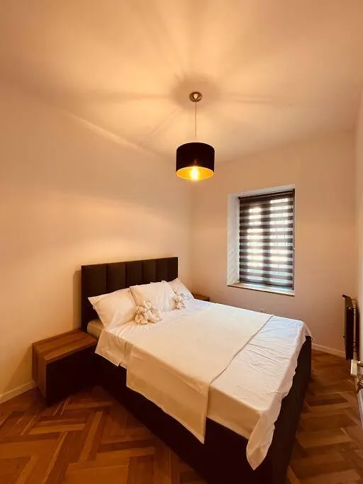 Apartment On Dzmebi Kakabadzeebi Street 트빌리시