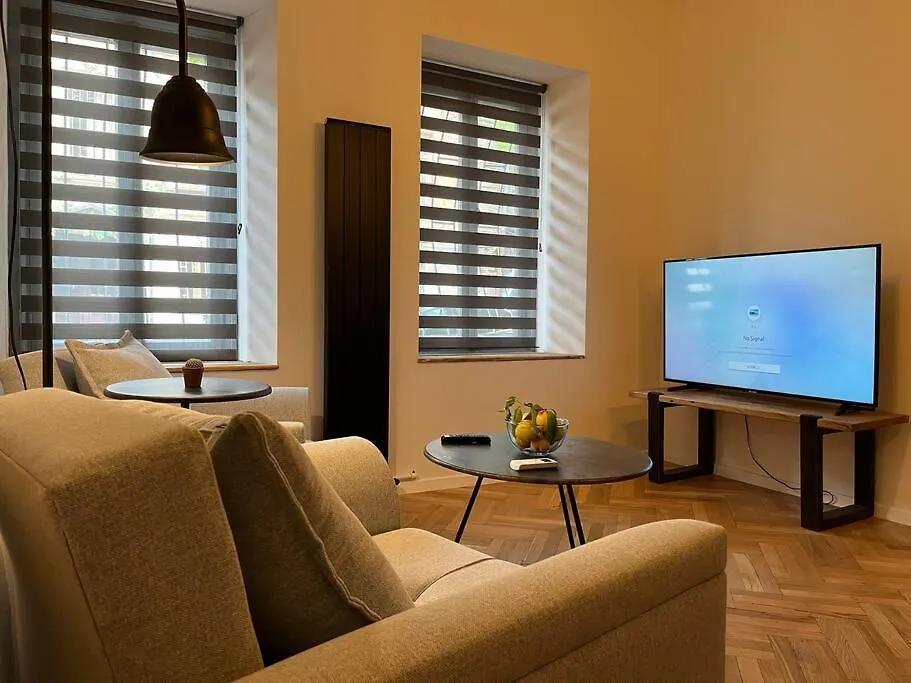 Apartment On Dzmebi Kakabadzeebi Street 트빌리시 0*,  조지아
