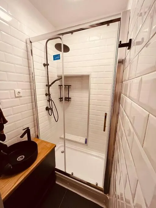 Apartment On Dzmebi Kakabadzeebi Street 트빌리시 조지아