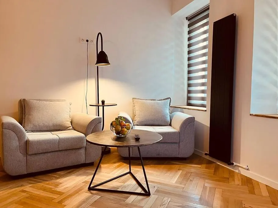 Apartment On Dzmebi Kakabadzeebi Street 트빌리시