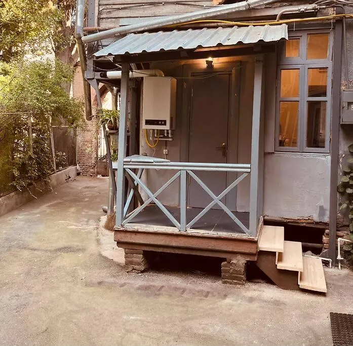 Apartment On Dzmebi Kakabadzeebi Street 트빌리시