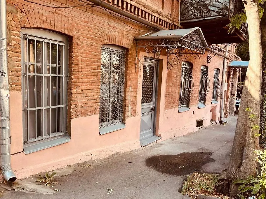 Apartment On Dzmebi Kakabadzeebi Street 트빌리시 조지아